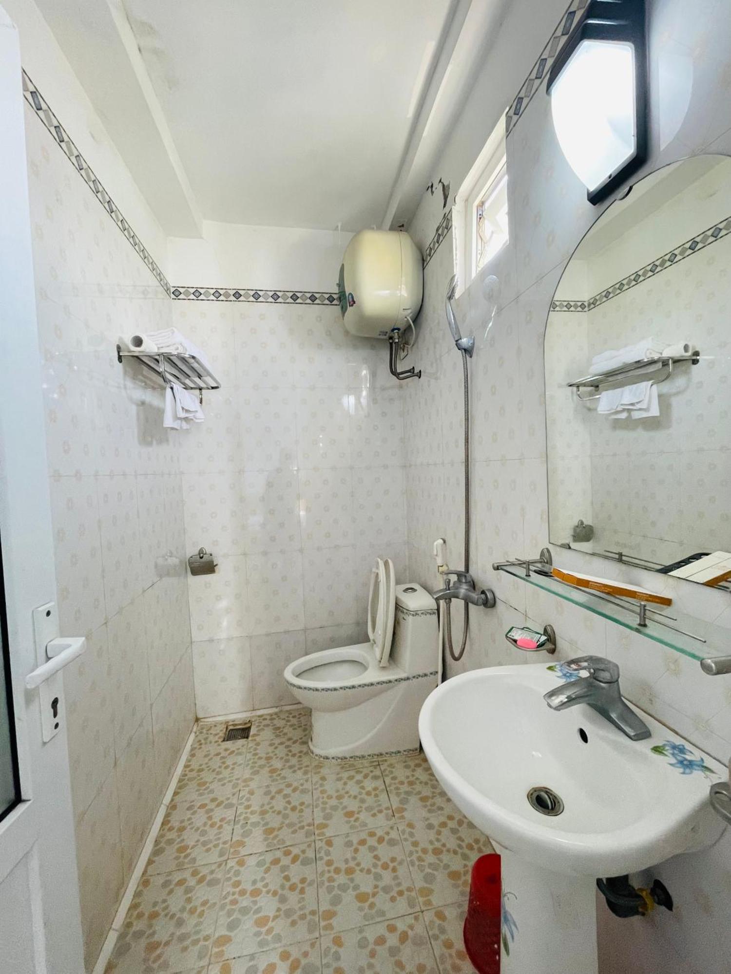 Khach San Ngoc Ly 8 Hotel Thanh Hoa Exterior photo